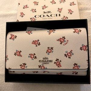 COACH Phone Mini Crossbody in Chalk Floral Bloom New with tags